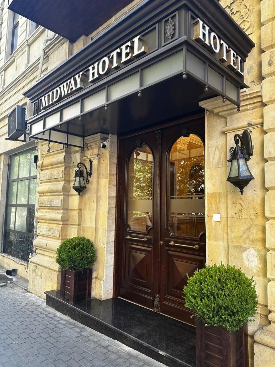 Midway Baku Hotel Exterior photo